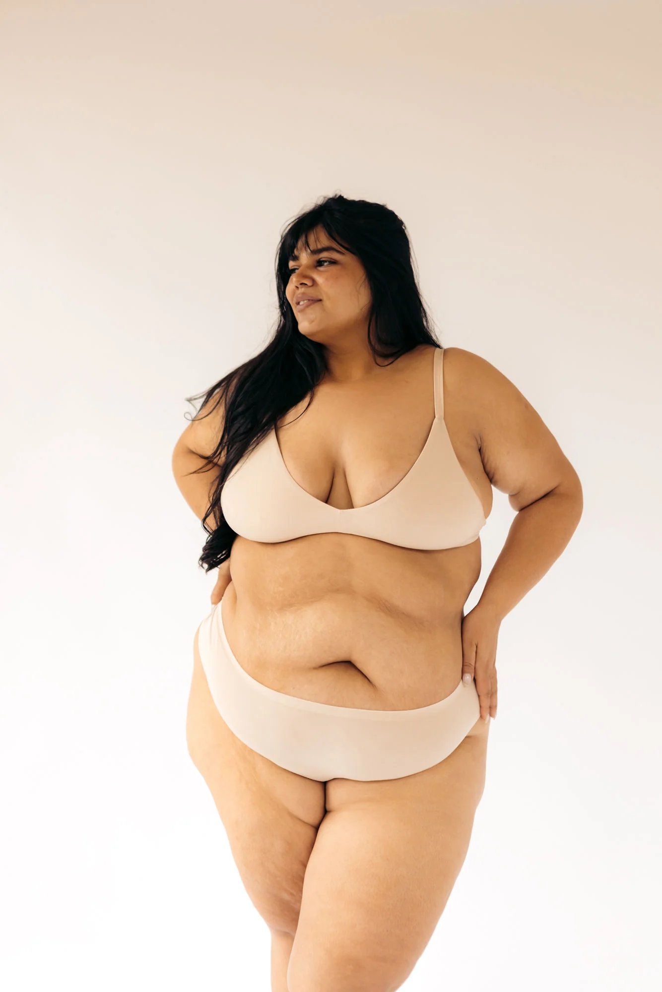 Seamless Low-Mid Rise Thong - Image 5