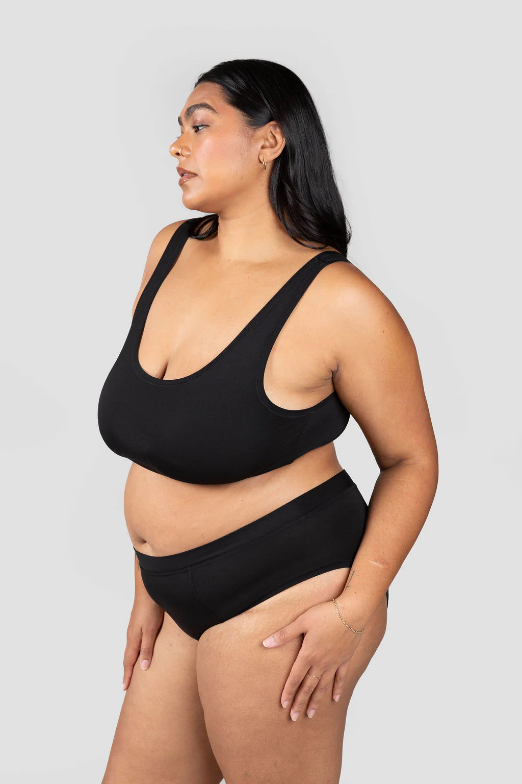 Sporty Bralette - Image 12