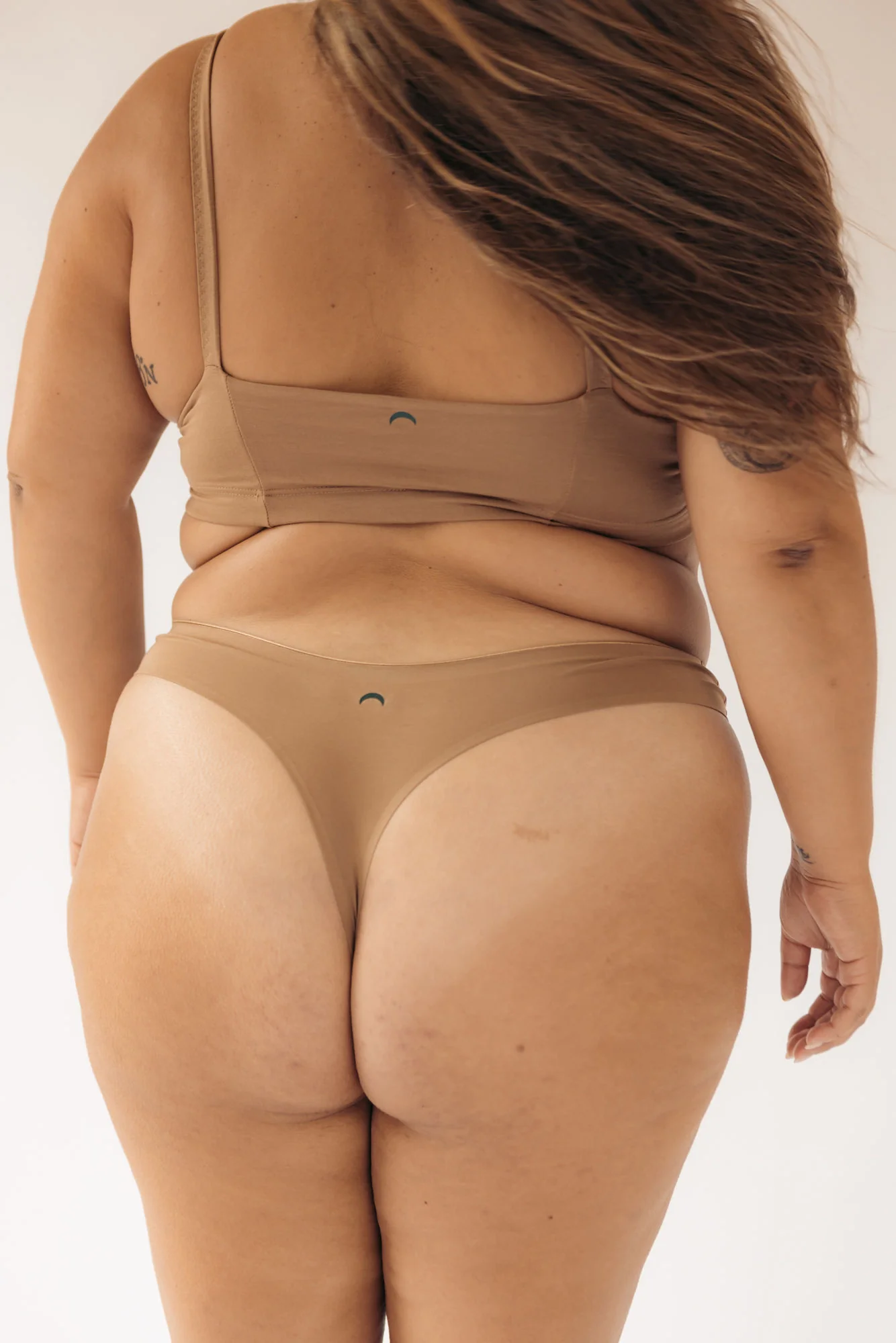Seamless High Rise Thong - Image 3